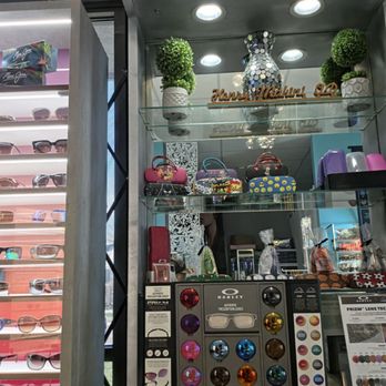 Eyes Plus - Optometrists Near Me - Kapolei, Hawaii