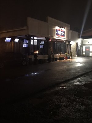 Pop's Bar and Grill by null