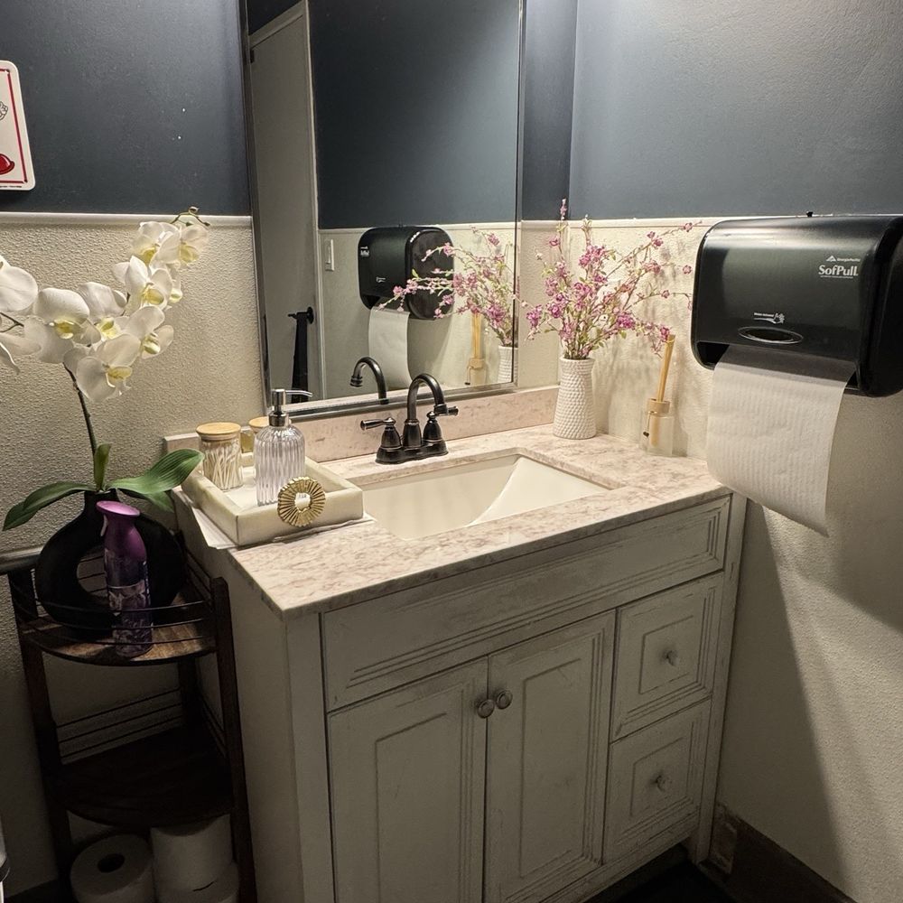 The Garden Spa - Bathroom - Massage Therapy Near Me - San Jose, California The Garden Spa - Bathroom - Massage Therapy Near Me - San Jose, California