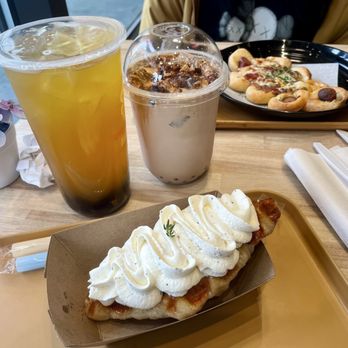 One Bite Cafe - Cafes Near Me - Woodinville, Washington