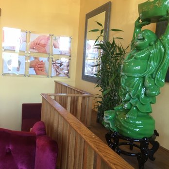 Relax Feet - Waiting area - Massage Near Me - Chicago, Illinois