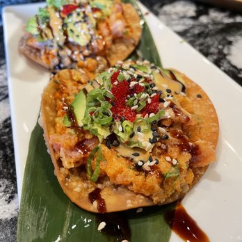 Bambu Kitchen & Sushi Restaurant - Tuna on Wonton Crisp - Vietnamese Near Me - Oakdale, Minnesota