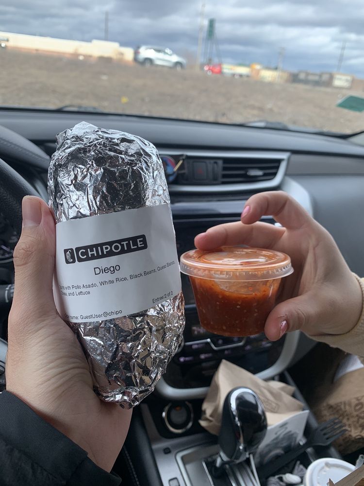 CHIPOTLE MEXICAN GRILL Updated September 2024 32 Photos & 119 Reviews 18201 Carson Ct NW