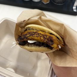 Domino arepa Domino arepa