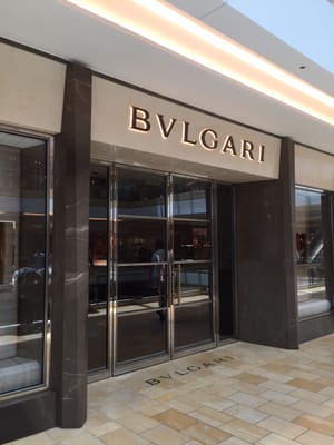 BVLGARI by null