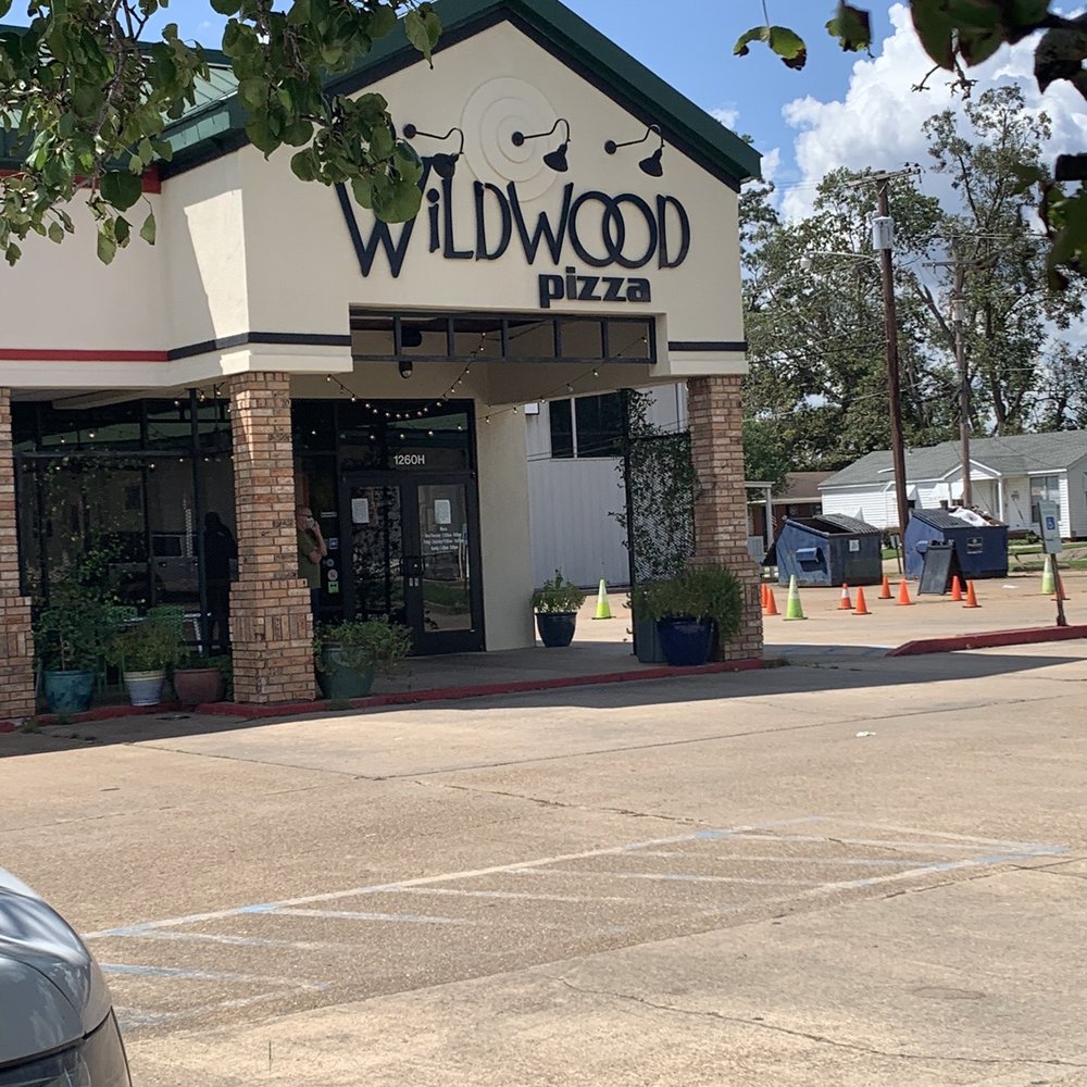 Wildwood Pizza - the front of the restaurant - Pizza Near Me - Alexandria, Louisiana Wildwood Pizza - the front of the restaurant - Pizza Near Me - Alexandria, Louisiana