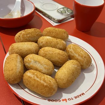 Old Xian’s Food - Fried glutinous mochi filled with brown sugar 手工紅糖糍粑 - Chinese Near Me - Vancouver, British Columbia