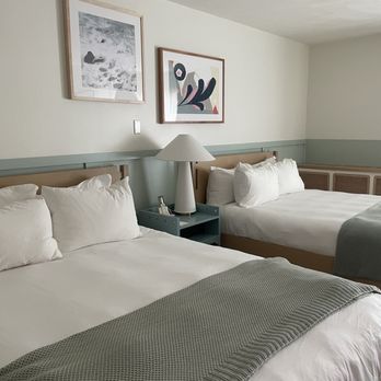 The Wayfinder Hotel - 2 queen bedrooms - Hotels Near Me - Newport, Rhode Island The Wayfinder Hotel - 2 queen bedrooms - Hotels Near Me - Newport, Rhode Island