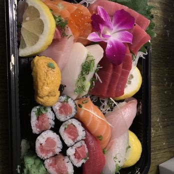 Sushi Gama - Sushi sashimi Sushi and Sashimi Combo for One - Sushi Bars Near Me - New York, New York