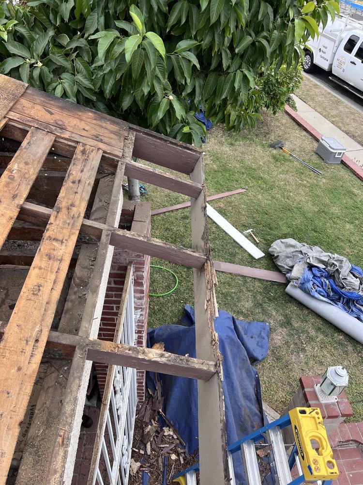 Slide of MC Elite Roofing