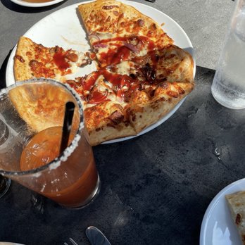The Butler - Brisket jalapeño pizza - American Near Me - Saugatuck, Michigan