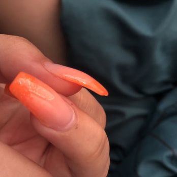Elegant Touch - Acrylic coming off at the bottom. - Nail Salons Near Me - Rancho Cucamonga, California