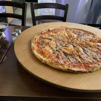 Pizza El Fredo - Half cheese, half anchovies. Delicious. - Italian Near Me - Berlin, BE Pizza El Fredo - Half cheese, half anchovies. Delicious. - Italian Near Me - Berlin, BE