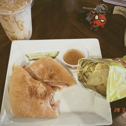 Latte Da Coffee House - Italian panini & vanilla iced coffee with caramel drizzle !