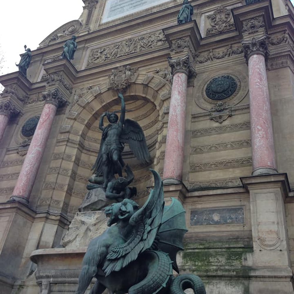 Sandeman's New Paris Tours - Fontaine Saint Michel (meeting place) - Tours Near Me - Paris, 75 Sandeman's New Paris Tours - Fontaine Saint Michel (meeting place) - Tours Near Me - Paris, 75