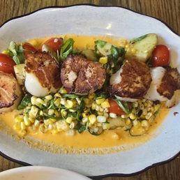 Seared diver scallops