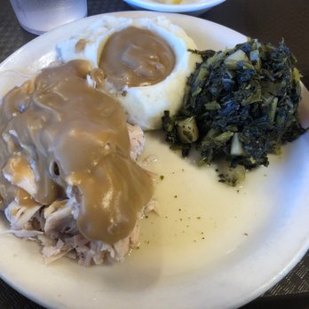 Yoder's Deitch Haus - Turkey, mashed potatoes, gravy and turnips. - American Near Me - Montezuma, Georgia