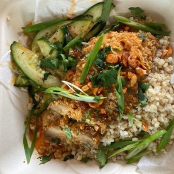 Coachwhip Cafe - Gochujang Chicken - Food Trucks Near Me - Coleville, California
