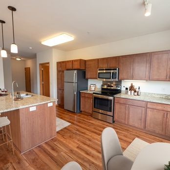 Paragon Place - Bishops Bay - Apartments Near Me - Middleton, Wisconsin Paragon Place - Bishops Bay - Apartments Near Me - Middleton, Wisconsin