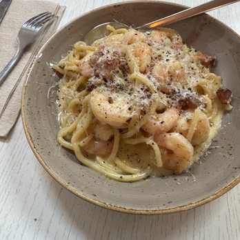 Jay Luigi - Carbonara with shrimp added - Pizza Near Me - Tampa, Florida Jay Luigi - Carbonara with shrimp added - Pizza Near Me - Tampa, Florida