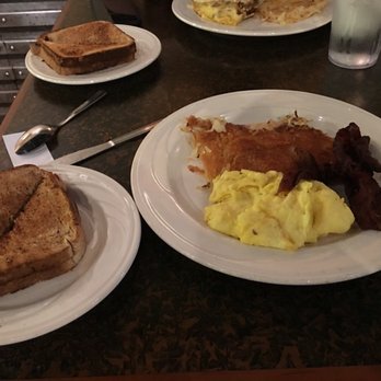 Carnegie's Cafe - American Near Me - Laughlin, Nevada