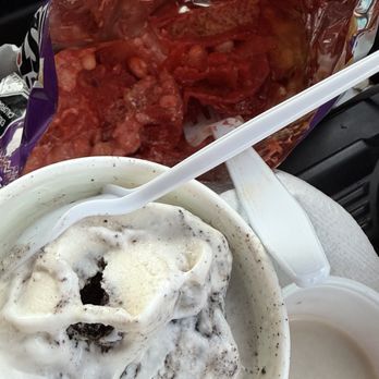 Parad Ice - Fritos preparados (chips, corn, nacho cheese, cream) and Oreo/coconut ice cream. - Ice Cream & Frozen Yogurt Near Me - Amarillo, Texas Parad Ice - Fritos preparados (chips, corn, nacho cheese, cream) and Oreo/coconut ice cream. - Ice Cream & Frozen Yogurt Near Me - Amarillo, Texas