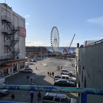 Miners Landing - Ferris-wheel - New American Near Me - Seattle, Washington