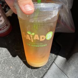 Salad and Go - Mango green tea