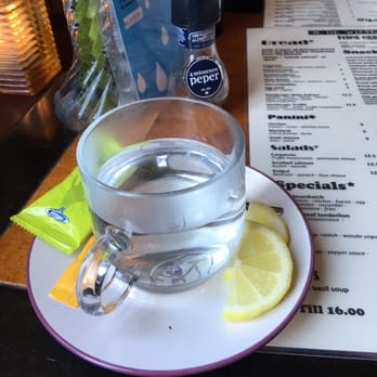 De Witte Ballons - Hot water with lemon - Cafes Near Me - Utrecht, Utah