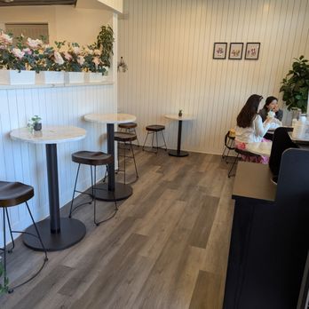 Taste & Tell Lounge - Interior - Bubble Tea Near Me - Seattle, Washington Taste & Tell Lounge - Interior - Bubble Tea Near Me - Seattle, Washington