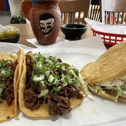 Gordita with a few tacos Gordita with a few tacos