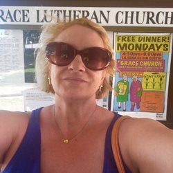 Grace Lutheran Church of Culver City - Love this church! Its volunteers feed over 300 people daily! Amazing!