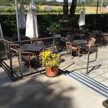 Geyserville Grille - Patio - American Near Me - Geyserville, California