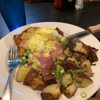 Bella's Cafe - Sicilian Eggs Benedict - Breakfast & Brunch Near Me - New Haven, Connecticut Bella's Cafe - Sicilian Eggs Benedict - Breakfast & Brunch Near Me - New Haven, Connecticut