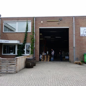 Uiltje Brewing Company - Main entrance... ish - Breweries Near Me - Haarlem, New Hampshire