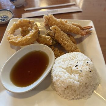 Sushi Itto - shrimp tempura lunch bento - Sushi Bars Near Me - Atlanta, Georgia