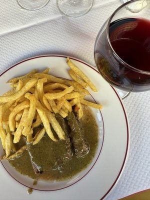 Le Relais de l'Entrecôte by null