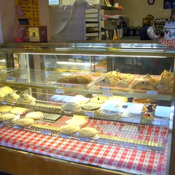 Mom's Apple Pie - Bakeries Near Me - Sebastopol, California
