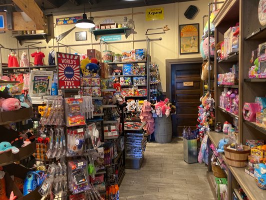 Cracker Barrel Old Country Store by null