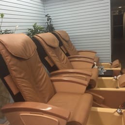 Their massage chairs are great! Their massage chairs are great!
