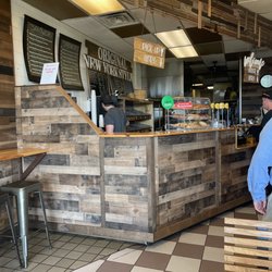 Sunny's Bagel & Deli - Inside