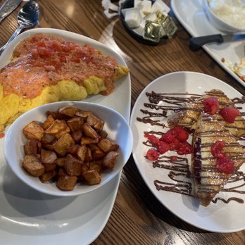 Another Broken Egg Cafe - Mardi Gras Omelette, Guava French Toast, Crab Cake Benedict - American Near Me - Gilbert, Arizona