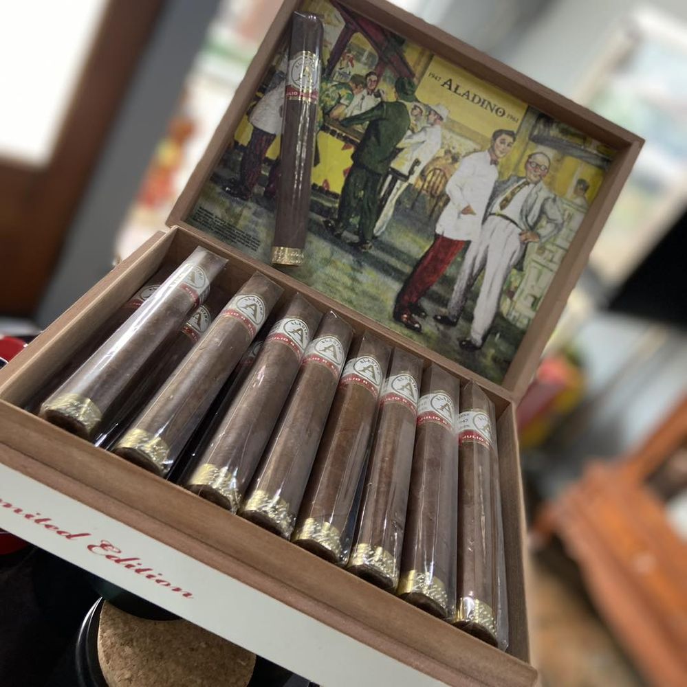 The Cigar Box Cullman Logo