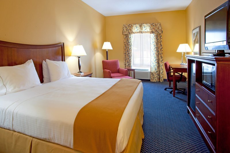 Holiday Inn Express Savannah-I-95 North - wedding in Port Wentworth, GA