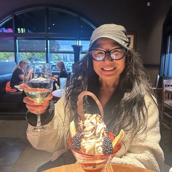 Oswego Grill - Banana split - Steakhouses Near Me - Clackamas, Oregon Oswego Grill - Banana split - Steakhouses Near Me - Clackamas, Oregon