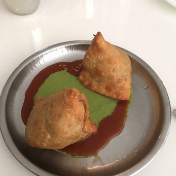 Yaar Indian Restaurant - Crispy chicken samosas! - Indian Near Me - Astoria, New York Yaar Indian Restaurant - Crispy chicken samosas! - Indian Near Me - Astoria, New York