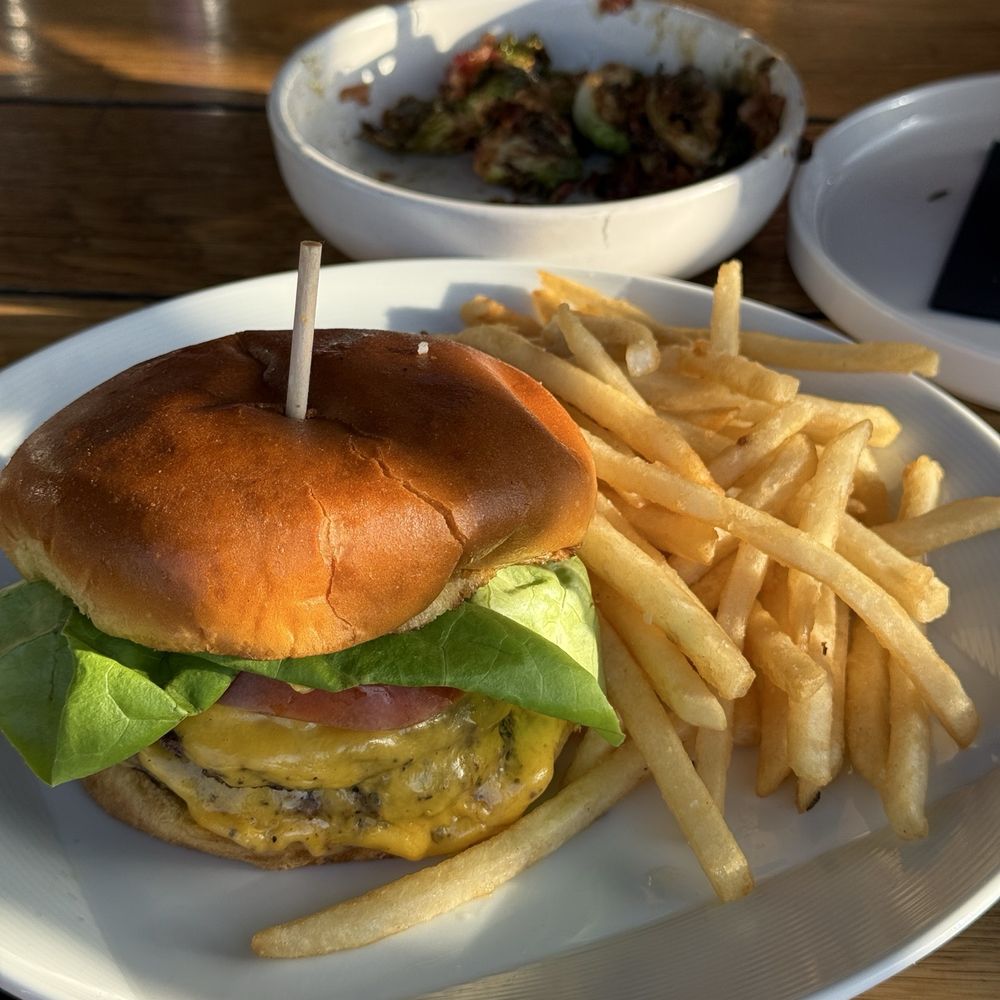 9 Mile Station - 9 mile station burger - Cocktail Bars Near Me - Atlanta, Georgia 9 Mile Station - 9 mile station burger - Cocktail Bars Near Me - Atlanta, Georgia