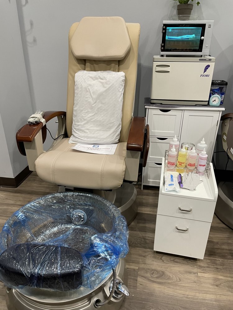 NAILS BY HOLLY Updated September 2024 78 Photos & 12 Reviews 7530