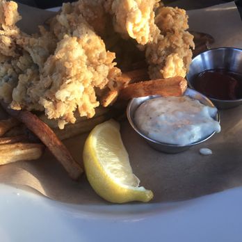 Pickled Fish Restaurant - Fried oyster and chips - New American Near Me - Long Beach, Washington