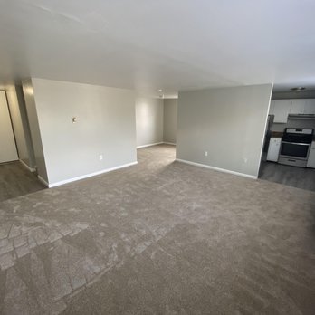 Parkview Tower - Large Studio Apt - Apartments Near Me - Hartford, Connecticut Parkview Tower - Large Studio Apt - Apartments Near Me - Hartford, Connecticut